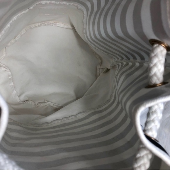 ⚠️SALE⚠️Victoria’s Secret Draw String Bag - Picture 4 of 8